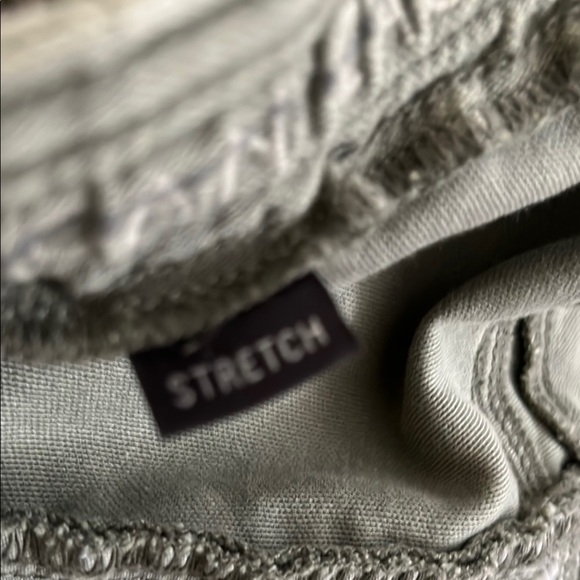 American Eagle Baggy Mom Shorts Olive Green Women's Shorts - Picture 6 of 6